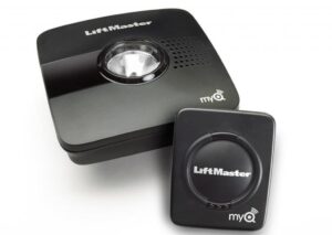 LiftMaster - LiftMaster MyQ Garage Universal Smartphone Garage Door Controller 821LM