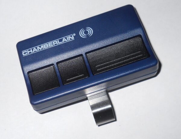 Chamberlain 953D 3-Button 315 MHz Remote Control - Image 2